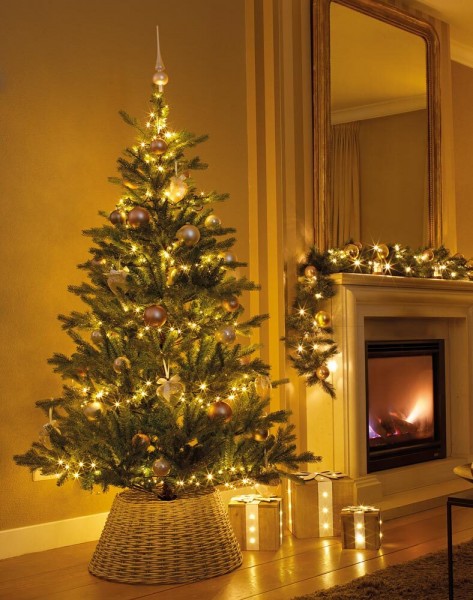 1-2 GLOW Lichterkette Weihnachtsbaum 210cm Warmweiß 700 LED Timer Schnellmontage