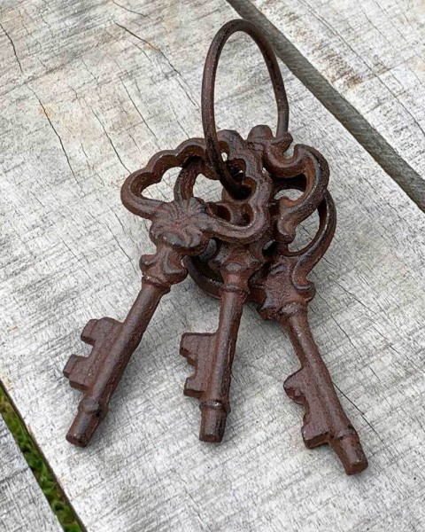 Nostalgie Schlüsselbund 3 Schlüssel zur Deko Gusseisen AntikStil Braun