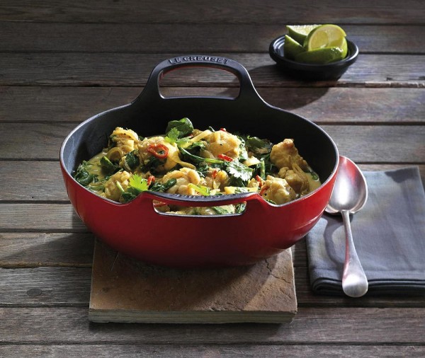 Le Creuset Balti Dish Schmorbräter Gusseisen Kirschrot 24cm