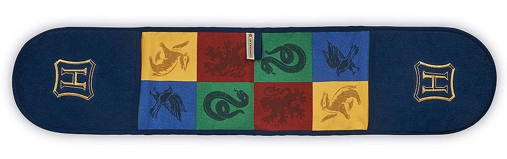 Le Creuset Harry Potter Hogwarts™ Houses Doppelhandschuh 86x19 cm Le Creuset Harry Potter Hogwarts™ Houses Doppelhandschuh 86x19 cm