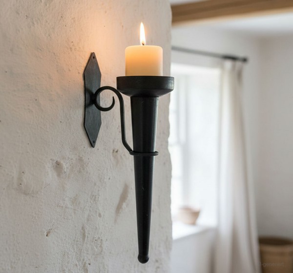 Rustikaler Wandkerzenhalter Eisen Ritterstil Burgfackel Schwarz Mittelalter-Stil