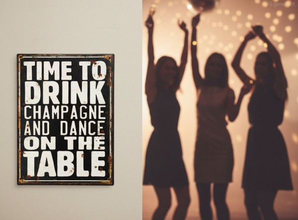 Nostalgie Blechschild "TIME TO DRINK CHAMPAGNE AND..." Dekoschild 33x25cm