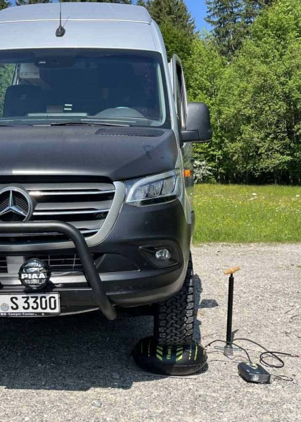 flat-jack camper 2.0 Reifen-Luftkissen - Ausgleich bis 20 cm - Reifen bis 305mm