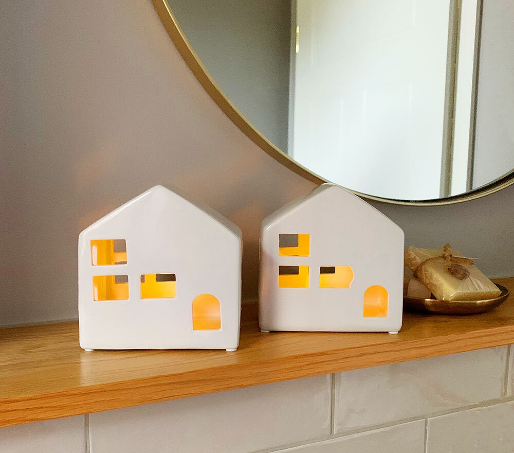 Lichthaus Weihnachtshaus Beleuchtet Porzellan Weiß 2er-Set Warmweiß Timer 13cm Lichthaus Weihnachtshaus Beleuchtet Porzellan Weiß 2er-Set Warmweiß Timer 13cm