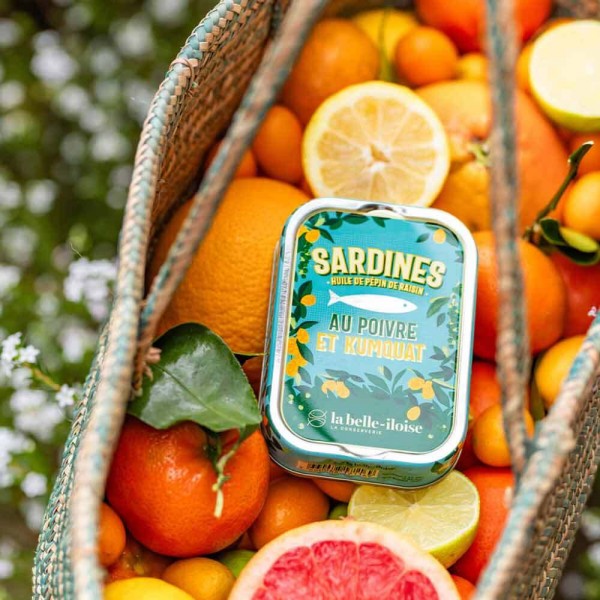 la belle-iloise Sardinen in Traubenkernöl mit Kumquat & grünem Pfeffer-Dose 115 g