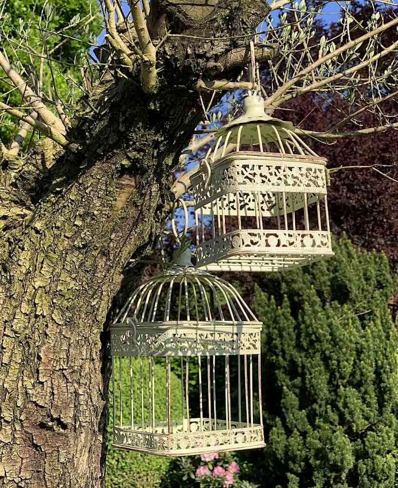 Urban Trends Vogelkäfig Aus Metall, Antik Weiß – 2er Set Mit Ringaufhängung, 26x19x45 Cm