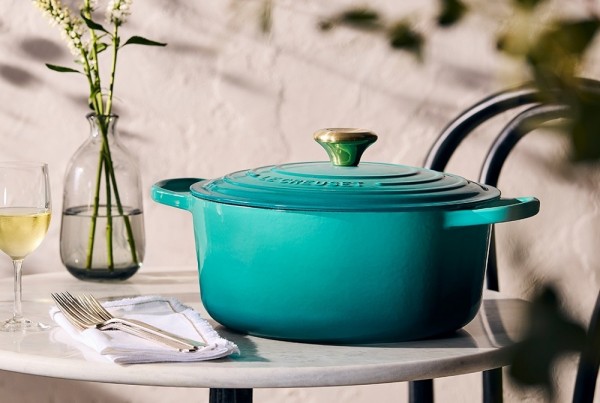 Le Creuset Bräter Signature Oval Gusseisen Bleu Riviera Blau