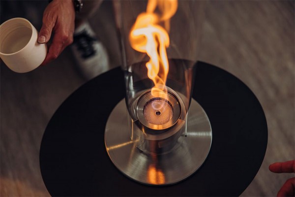 höfats SPIN 900 Tischfeuer Silber Bioethanol Tischkamin
